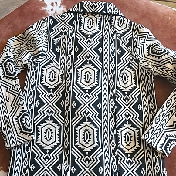 MINKPINK Geometric Pattern Zip Coat Size Small - Picture 10 of 14
